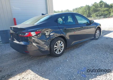 2025 Toyota Camry Le z USA, uszkodzony, nr VIN 4T1DAACK5SU041975